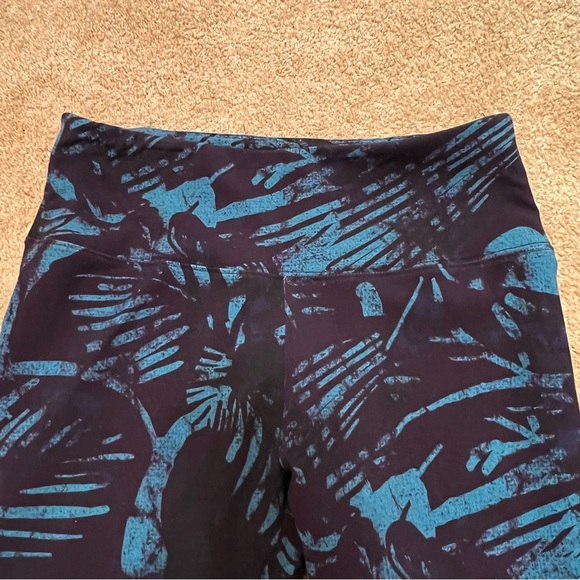 Soft Surroundings Abstract Leggings - Picture 2 of 7